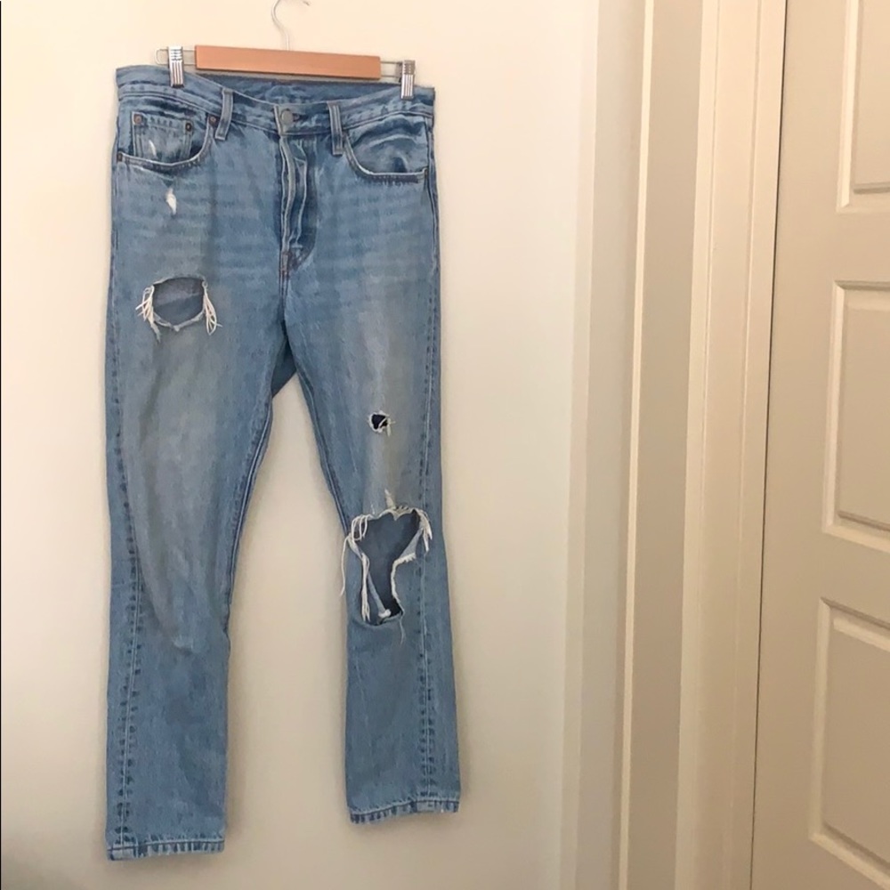 LEVIS 501 waist 28 Length 28